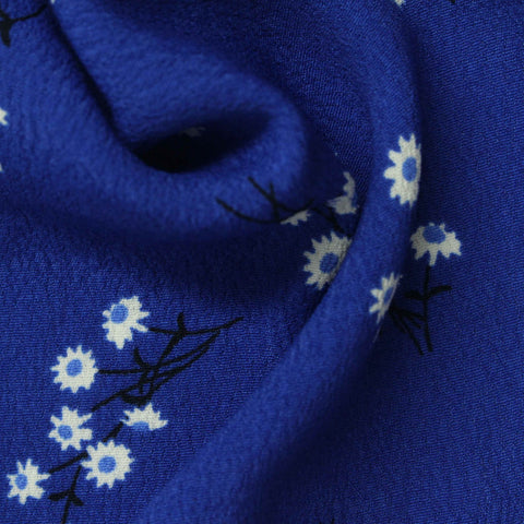 White Flowers Woven, Viscose, 145 gsm