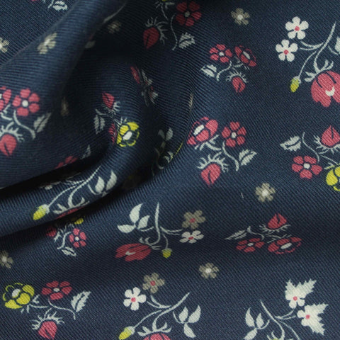 Pink Floral Woven, Viscose, 180 gsm