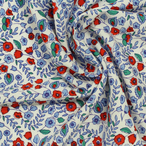 Red Flowers Woven, Viscose, 125 gsm, 137 cm