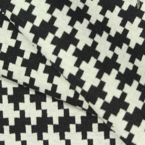 Black Houndstooth Jacquard, Poly-Viscose, 390 gsm