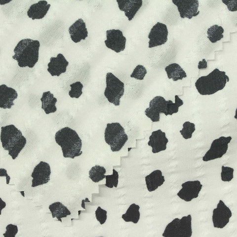 Animal Print 100% Polyester Seersucker Fabric, 95 gsm — White