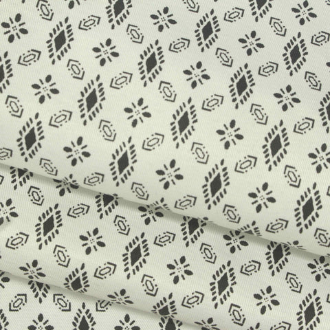 Black Geometric-Diamond Woven