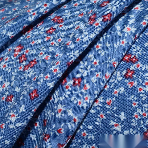Red Flowers Woven, Viscose, 105 gsm