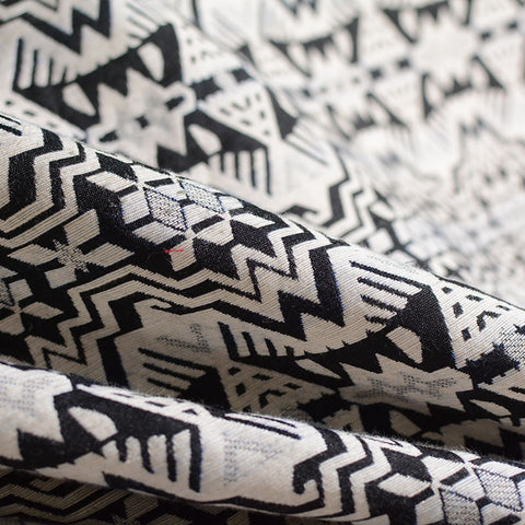 Black Geometric Jacquard, Polyester, 305 gsm