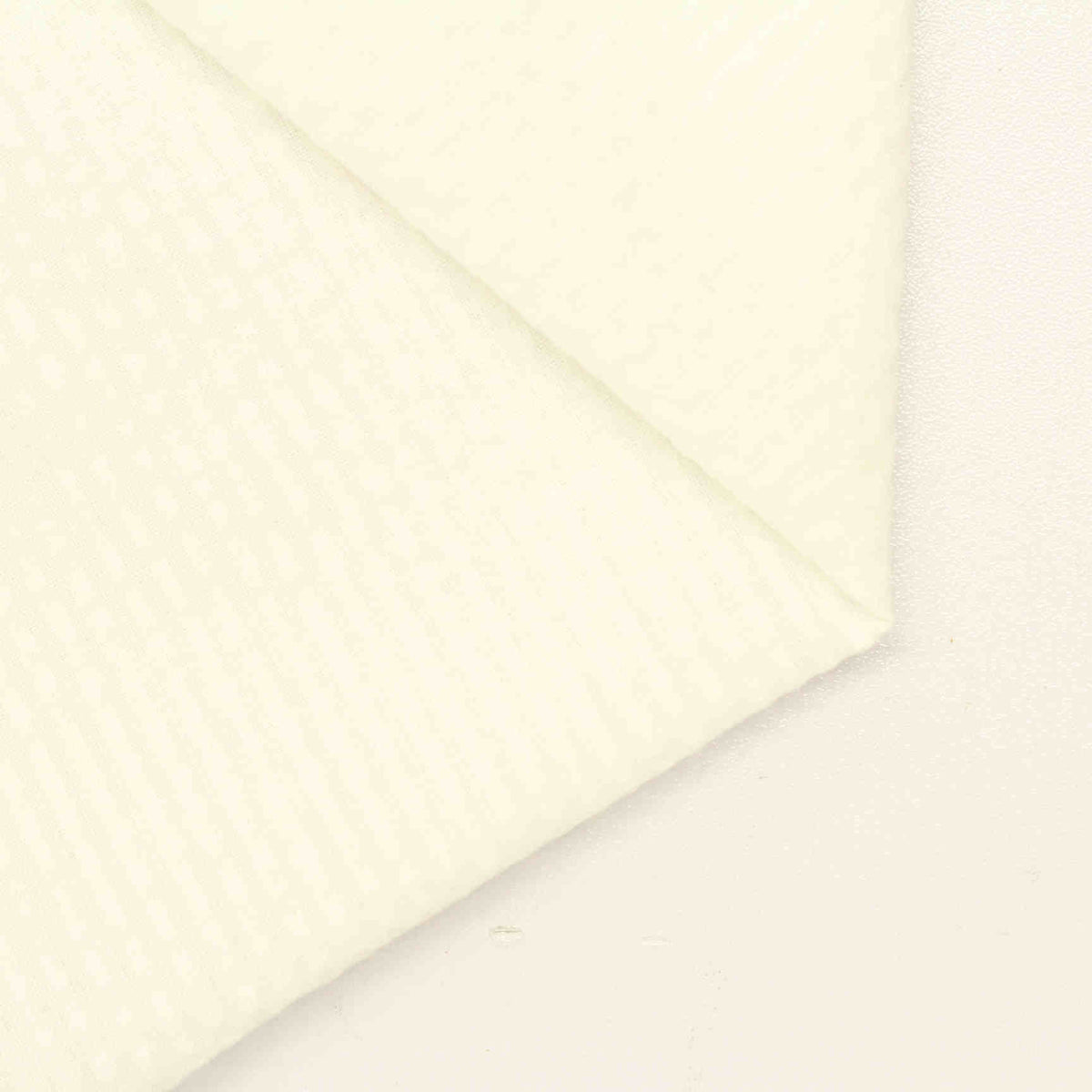 Polyester Cotton Seersucker Fabric, 120 gsm, 145 cm — White, ref EF-206181