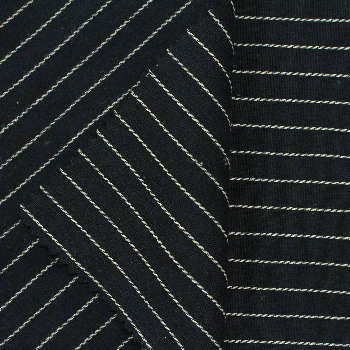 White Pinstripes Woven, Cotton-Poly, 145 gsm, 145 cm, ref EF-206539