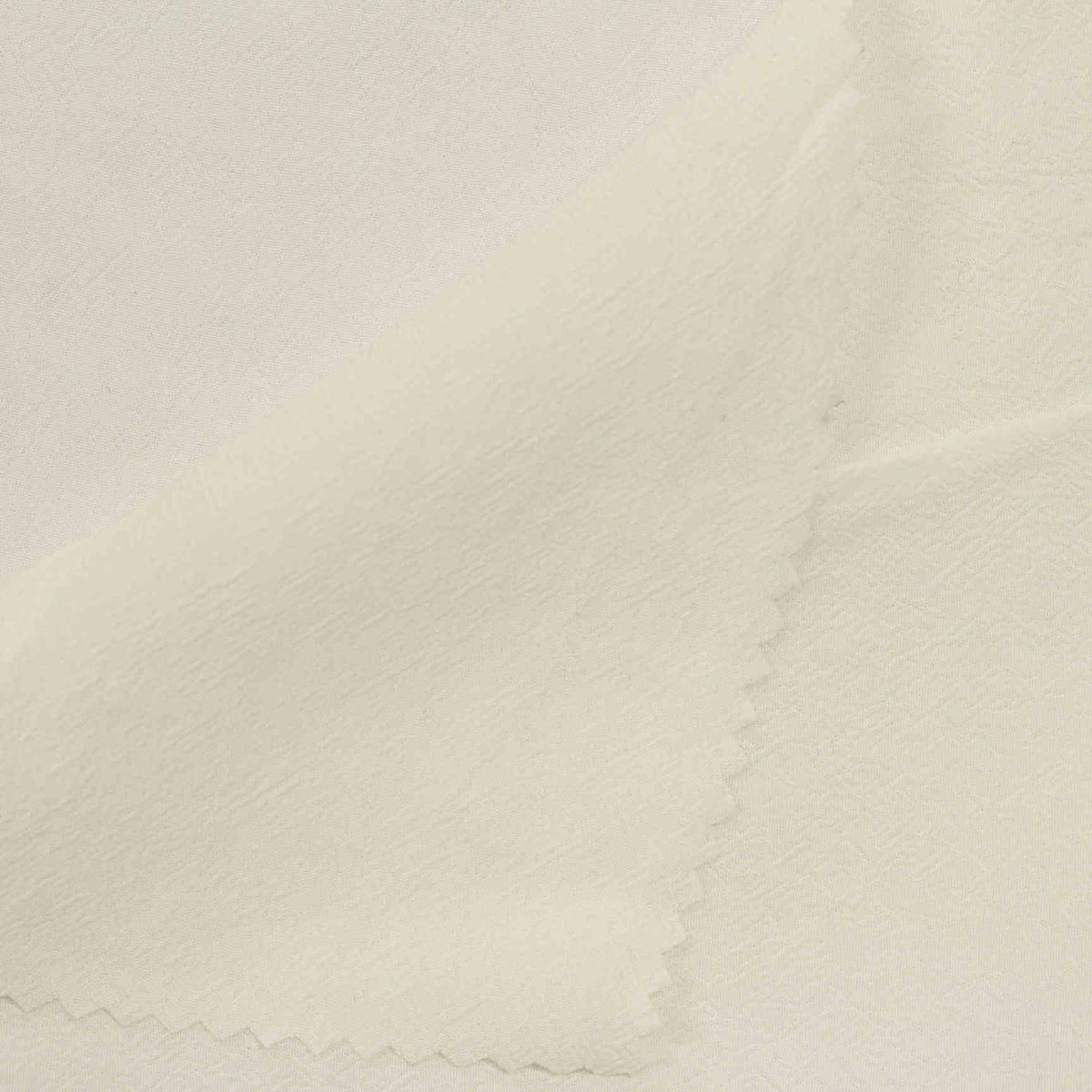 100% Viscose Crepe Fabric, 110 gsm, 135 cm — White