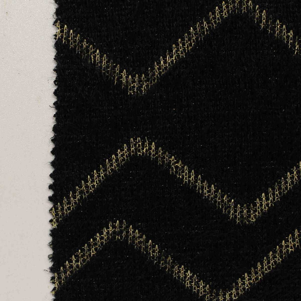 Jacquard Washed Nylon Chunky Knit Fabric, 320 gsm, 155 cm — Black
