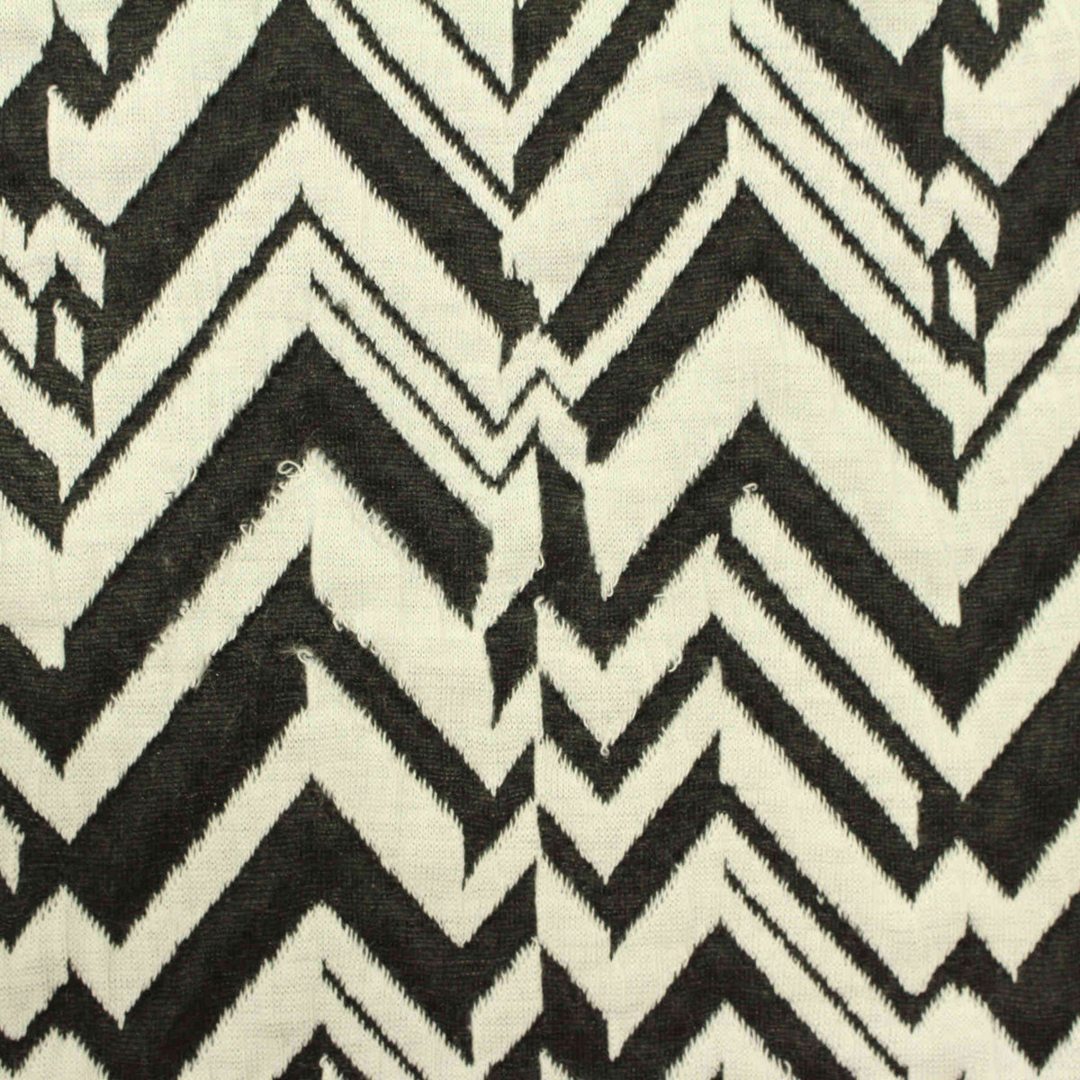 Black Zigzag Jacquard, Polyester, 200 gsm