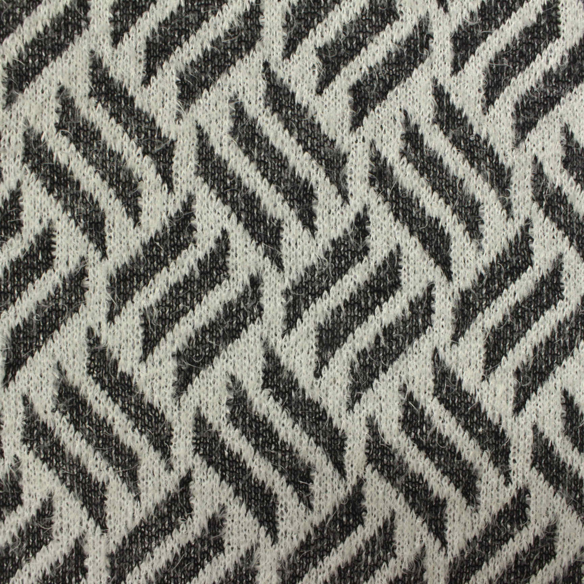 Jacquard 100% Polyester Chunky Knit Fabric, 220 gsm, 170 cm — White