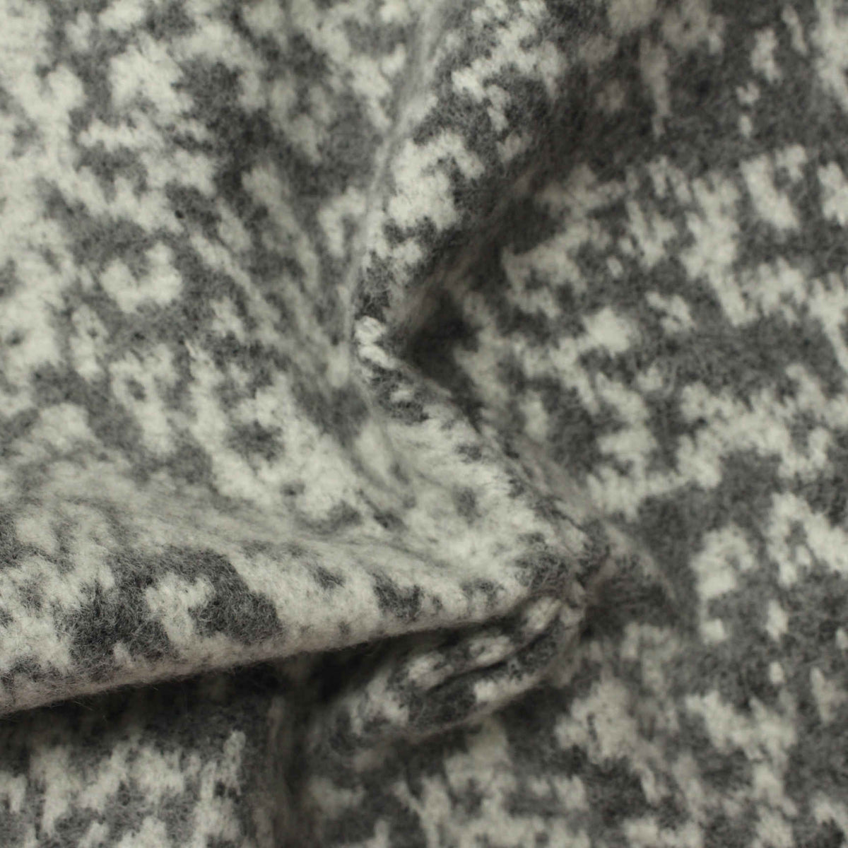 Grey Geometric Jacquard, Polyester, 385 gsm