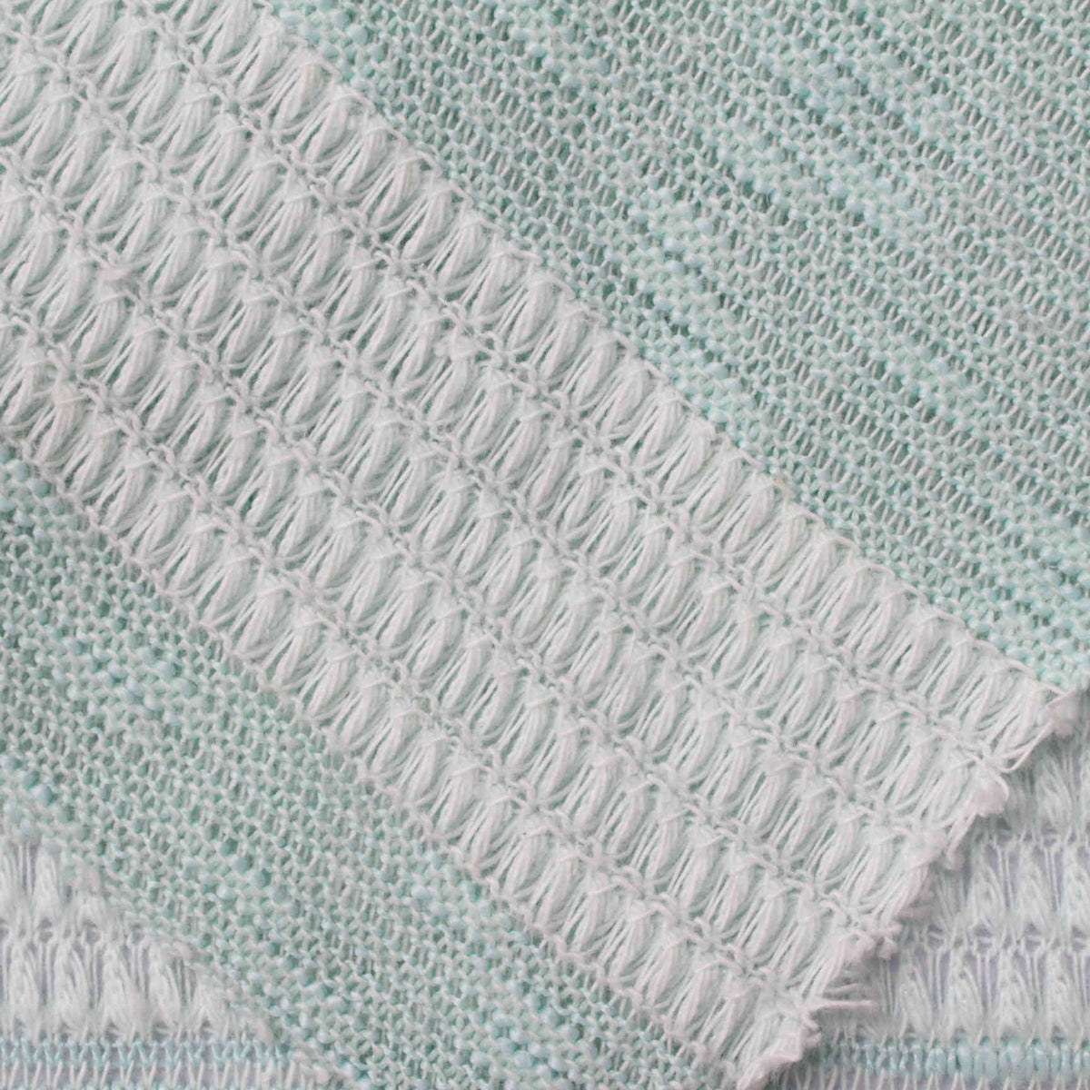 White Diagonal-Stripe Jacquard, 180 gsm