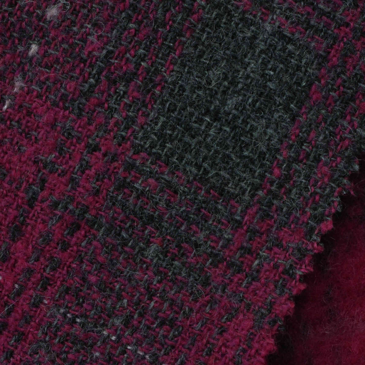 Dark Grey Bold-Plaid Woven, Polyester