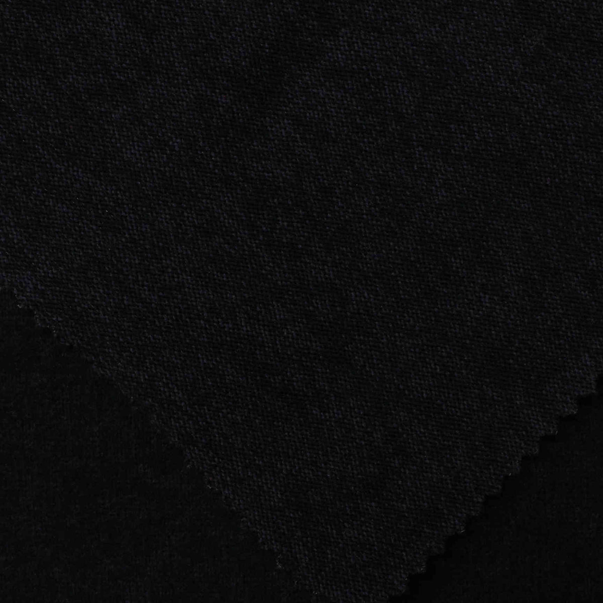 Polyester Viscose Stretch Chunky Knit Fabric, 211 gsm, 180 cm — Black