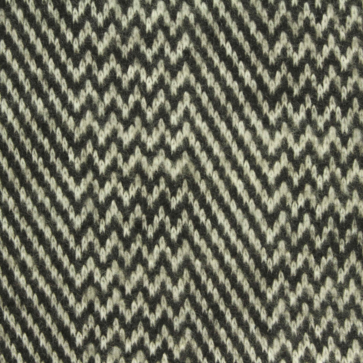 Black Zigzag Chunky Knit, Polyester, 340 gsm