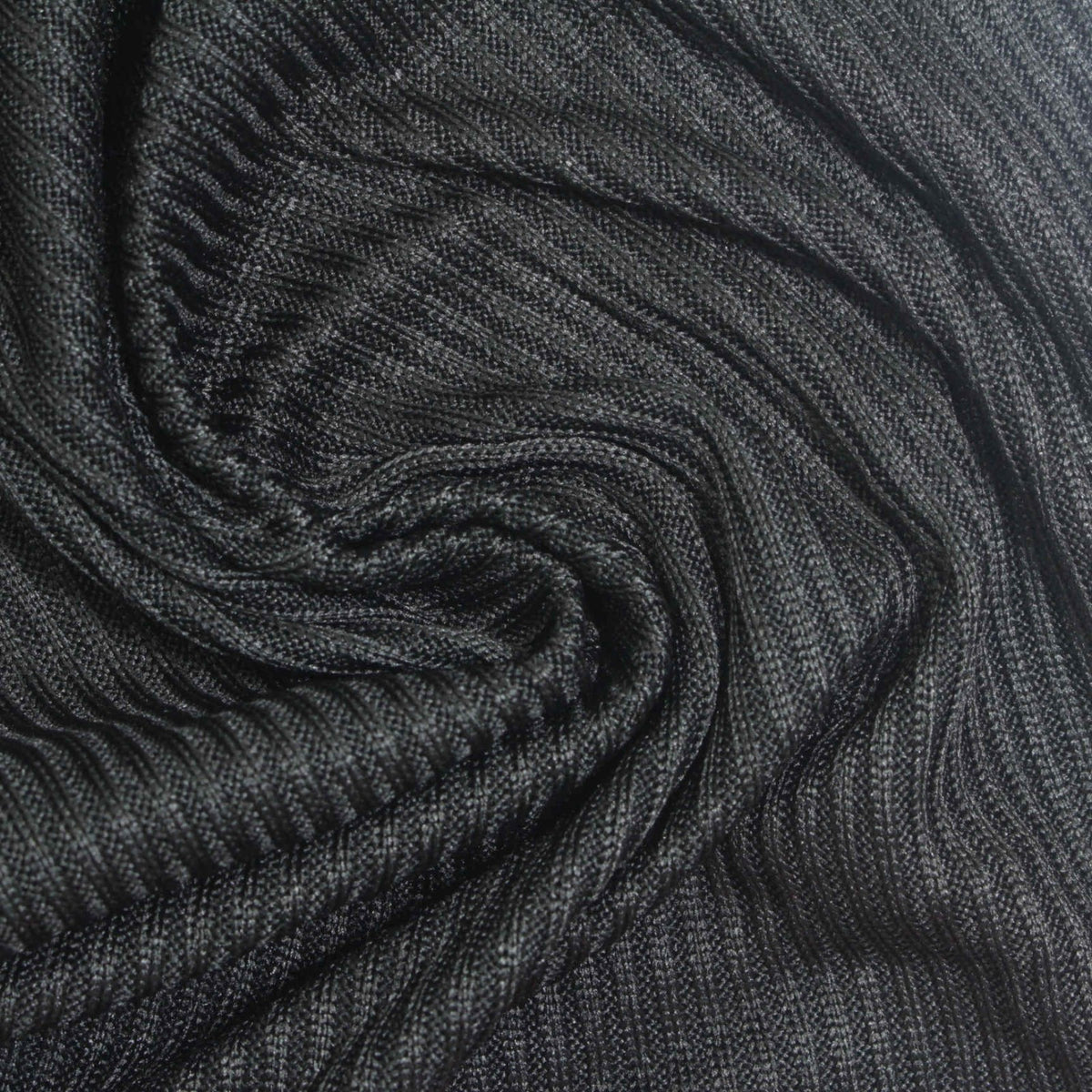 Brushed Polyester Stretch Chunky Knit Fabric, 220 gsm — Black