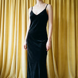 Cotton Polyester Velvet Fabric, 260 gsm, 170 cm — Grey — mockup: dress bodycon