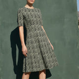 Black Zigzag Jacquard, Polyester, 176 gsm