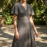 Black Houndstooth Jacquard, Polyester, 283 gsm
