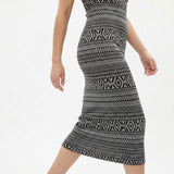 Black Geometric-Diamond Jacquard, Polyester, 210 gsm